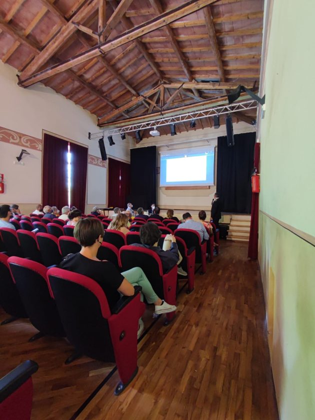 Foto della sala durante il seminario sull'erosione costiera